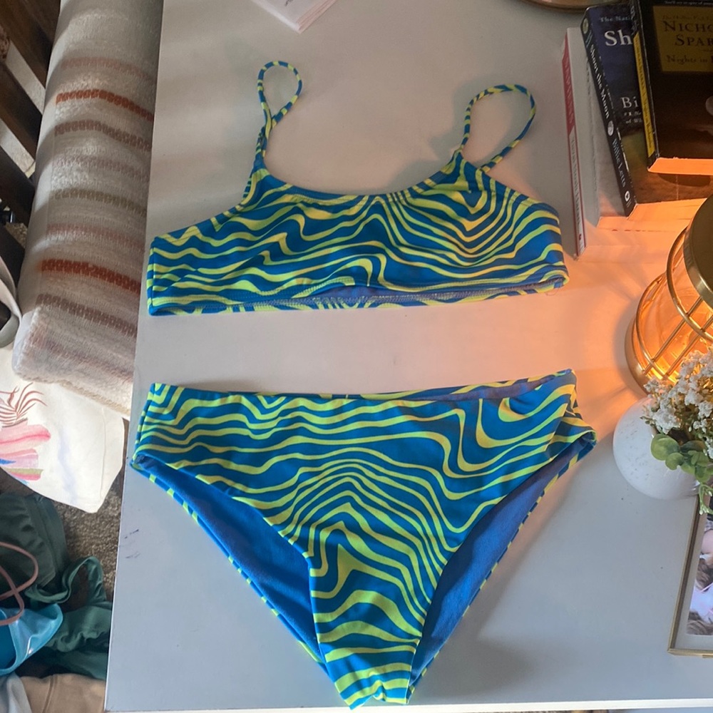 Bathing suit